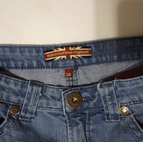 Makers of True Originals Shorts - Picture 4 of 7